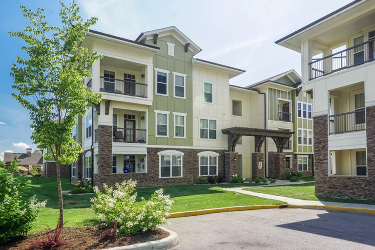 Retreat at Hamburg Furnished Apartments in Lexington Kentucky | 855-662 ...